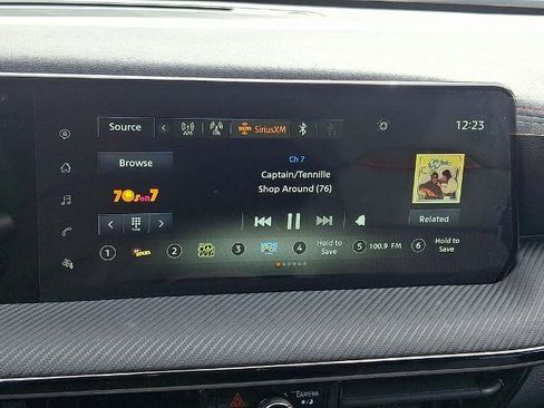 Certified 2025 Nissan Kicks SR image 17