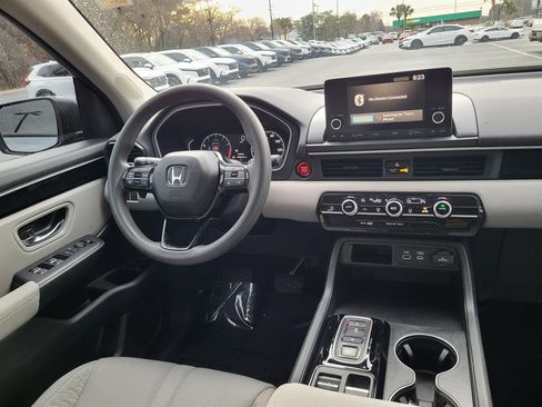 Certified 2023 Honda Pilot LX image 15