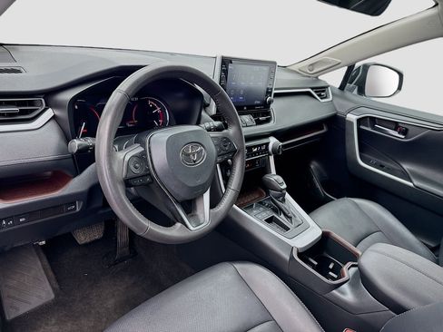 Used 2022 Toyota RAV4 Limited image 7