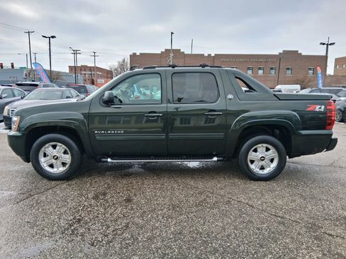 Used 2013 Chevrolet Avalanche LT w/ Suspension Package, Off-Road image 5