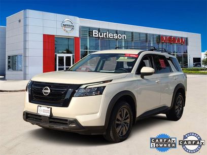 Certified 2024 Nissan Pathfinder SV w/ Lighting Package (N92)