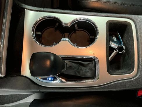 Used 2019 Jeep Grand Cherokee Altitude image 17