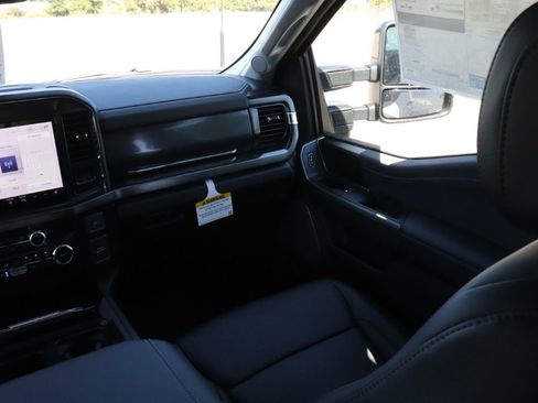 New 2026 Ford F250 Lariat w/ Black Appearance Package image 12