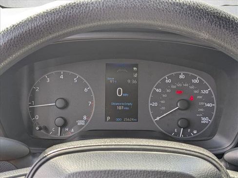 Used 2025 Toyota Corolla LE FWD image 10