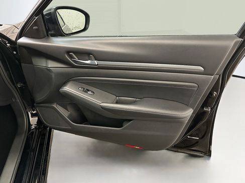 Used 2019 Nissan Altima 2.5 SL FWD image 34