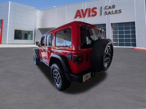 Used 2025 Jeep Wrangler Unlimited Rubicon w/ Convenience Group image 10