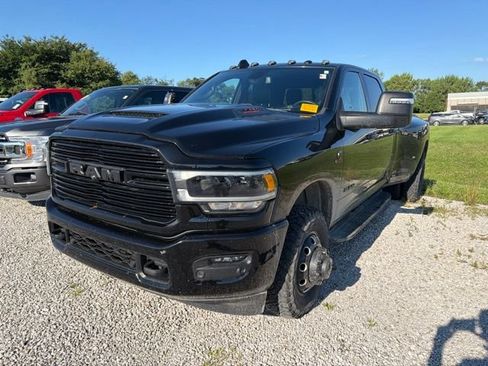 Used 2024 RAM 3500 Laramie w/ Night Edition AWD/4WD image 2