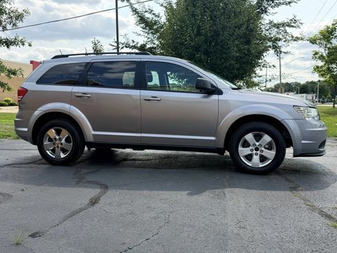 Used 2016 Dodge Journey SE w/ Flexible Seating Group FWD image 9