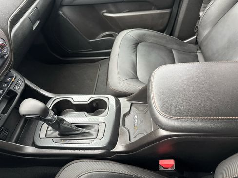 Certified 2022 GMC Canyon AT4 image 18