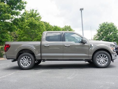 New 2026 Ford F150 XLT w/ XLT Chrome Appearance Package RWD image 10