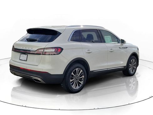 Certified 2023 Lincoln Nautilus FWD image 3