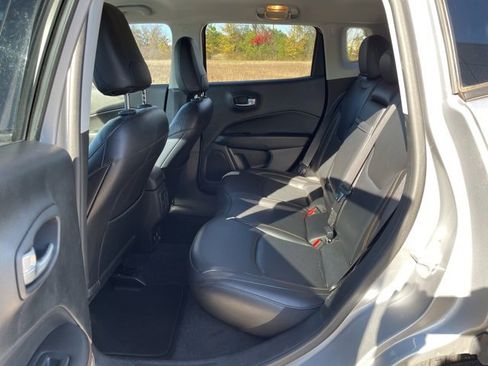Used 2019 Jeep Compass Limited image 27