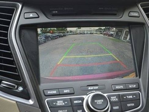 Used 2014 Hyundai Santa Fe GLS FWD image 16