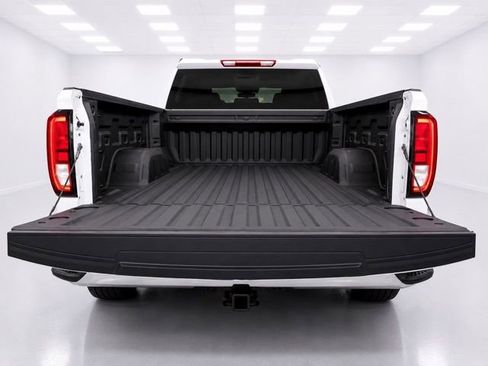 Used 2023 GMC Sierra 1500 Pro w/ Convenience Package AWD/4WD image 7