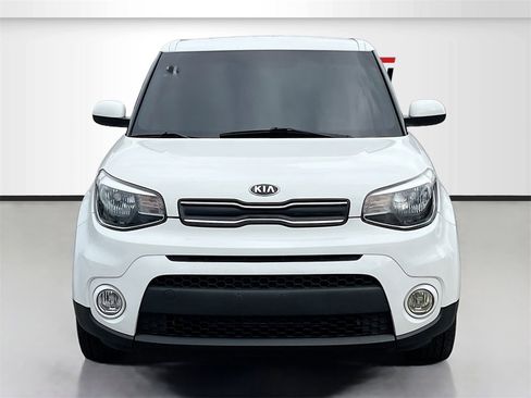 Used 2017 Kia Soul + image 2