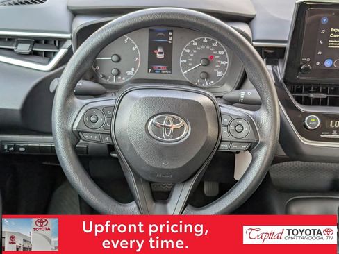 Used 2025 Toyota Corolla LE FWD image 14