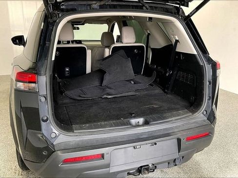 Used 2024 Nissan Pathfinder SV w/ SV Premium Package AWD/4WD image 40