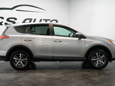 Used 2018 Toyota RAV4 XLE FWD image 8