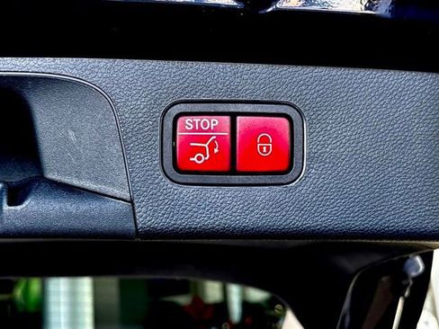 Used 2022 Mercedes-Benz GLC 300 image 30