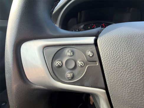 Certified 2023 GMC Acadia SLT FWD image 29