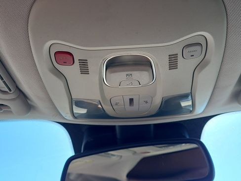 Used 2016 Jeep Renegade Trailhawk w/ Premium Trailhawk Package image 22