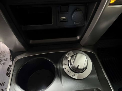 Used 2022 Toyota 4Runner SR5 AWD/4WD image 29