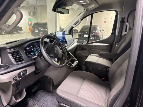 Used 2024 Ford Transit 350 XLT RWD image 12