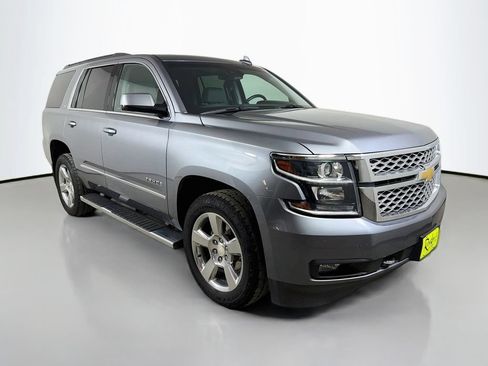 Used 2018 Chevrolet Tahoe LT w/ LT Signature Package AWD/4WD image 4