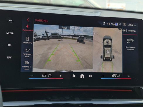 New 2026 BMW X2 xDrive28i w/ Technology Package AWD/4WD image 25