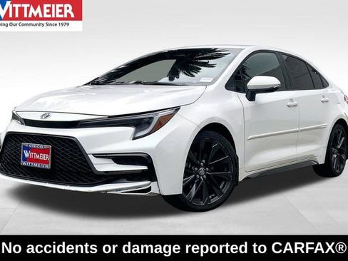 Used 2025 Toyota Corolla SE w/ SE Premium Package image 1