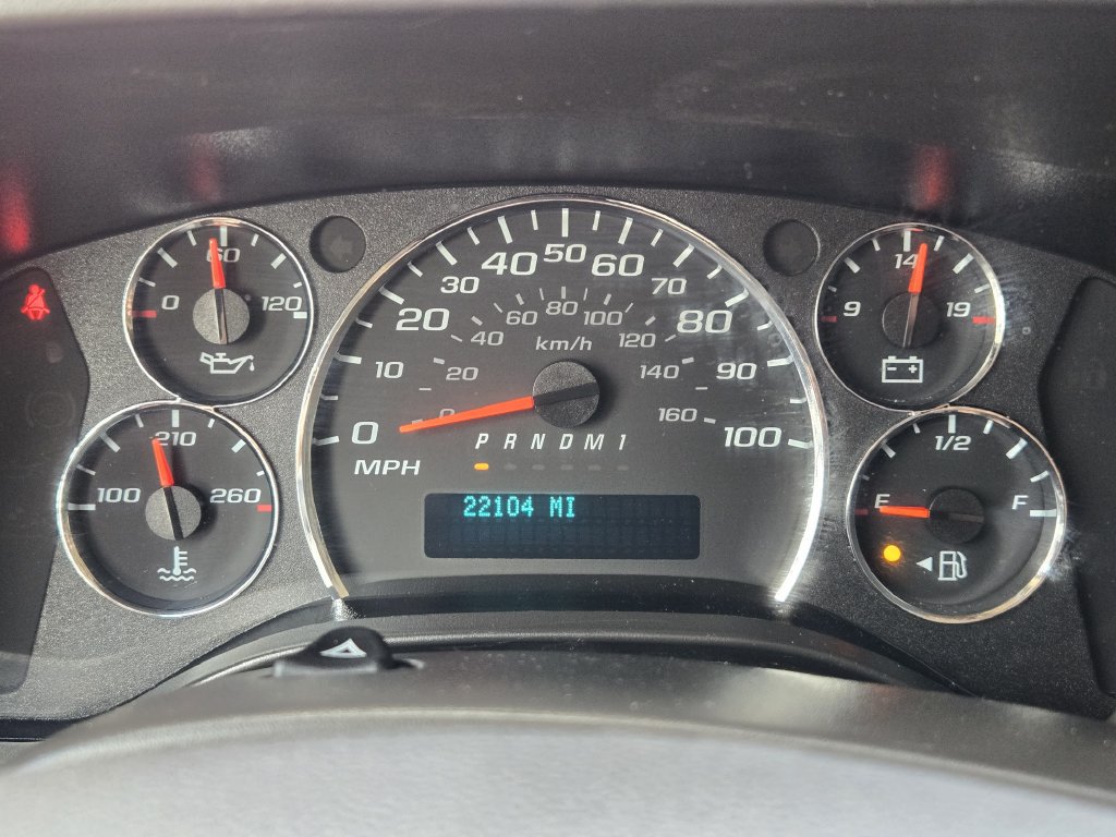 Used 2024 Chevrolet Express 3500 Extended RWD image 16