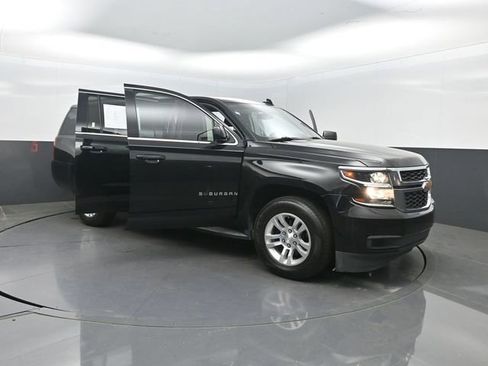 Used 2020 Chevrolet Suburban LS w/ Enhanced Driver Alert Package RWD image 38