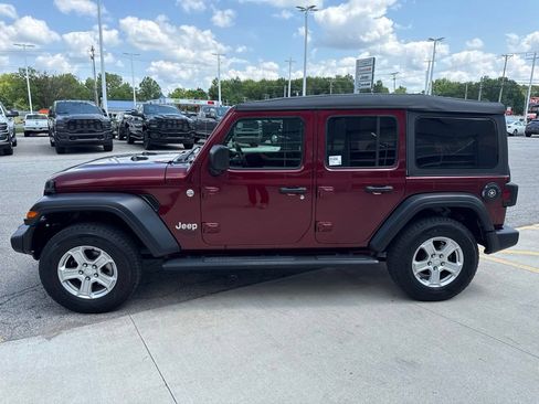 Used 2021 Jeep Wrangler Unlimited Sport AWD/4WD image 9