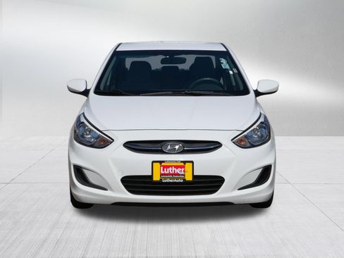 Used 2017 Hyundai Accent SE FWD image 2