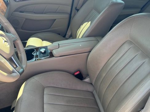 Used 2012 Mercedes-Benz CLS 550 image 12