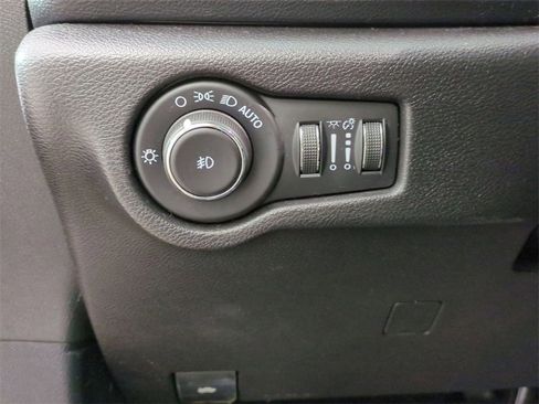 Used 2020 Chrysler Pacifica Touring w/ S Appearance Package image 17