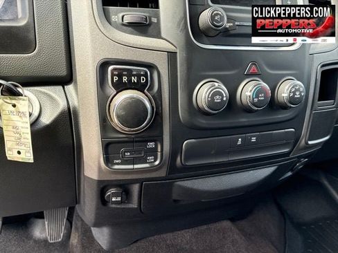 Used 2017 RAM 1500 Express AWD/4WD image 14