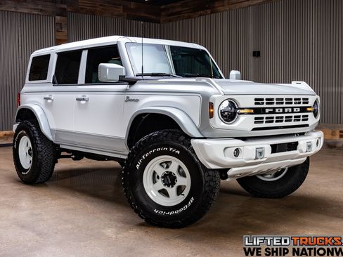 Used 2026 Ford Bronco Heritage Edition AWD/4WD image 1