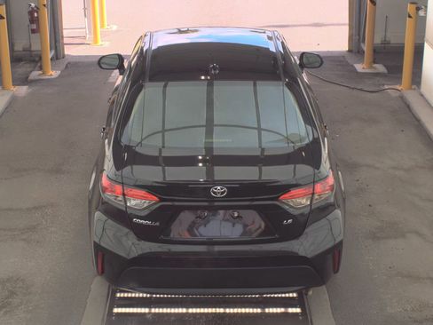 Used 2021 Toyota Corolla LE FWD image 8