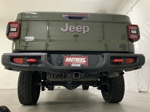 Used 2023 Jeep Gladiator Rubicon AWD/4WD image 8