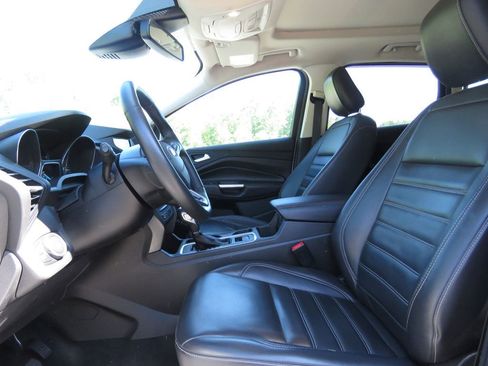 Used 2019 Ford Escape SEL AWD/4WD image 10