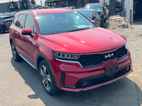 Certified 2023 Kia Sorento EX AWD/4WD image 3