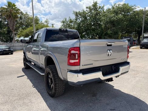 Used 2022 RAM 3500 Laramie AWD/4WD image 4