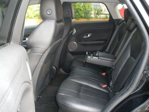 Used 2019 Land Rover Range Rover Evoque image 20