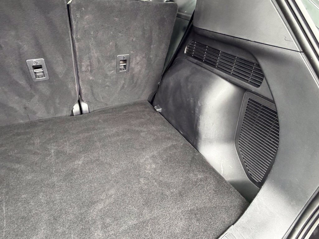 Used 2025 Ford Escape Platinum AWD/4WD image 43