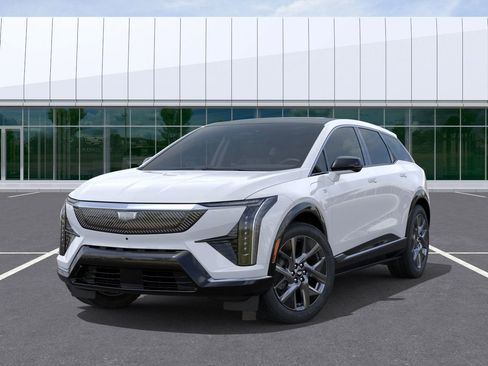 New 2026 Cadillac Optiq Luxury 1 image 6