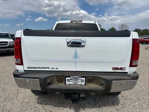 Used 2012 GMC Sierra 2500 SLE w/ SLE Preferred Package AWD/4WD image 9