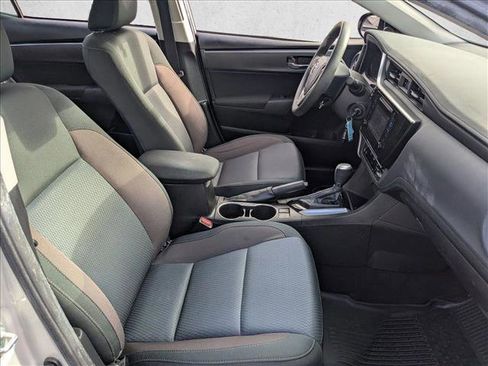 Used 2019 Toyota Corolla LE image 17