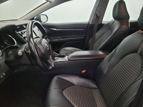 Used 2019 Toyota Camry SE image 17