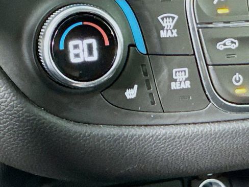 Used 2024 Chevrolet Equinox LT image 21